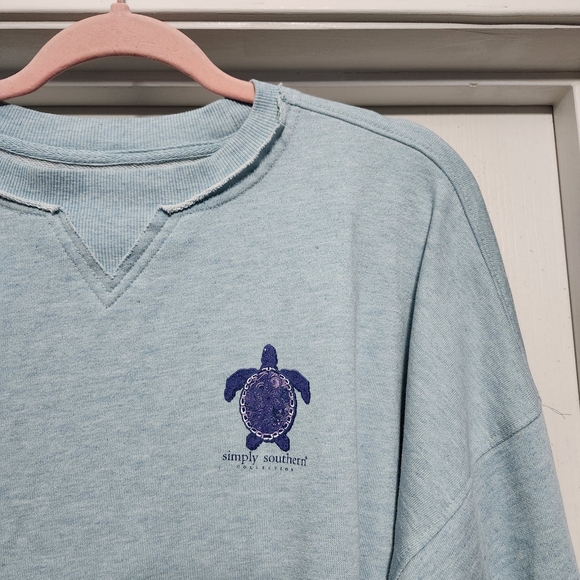 Simply Southern Teal Mandala Turtle Design Sweatshirt EUC - Picture 8 of 9